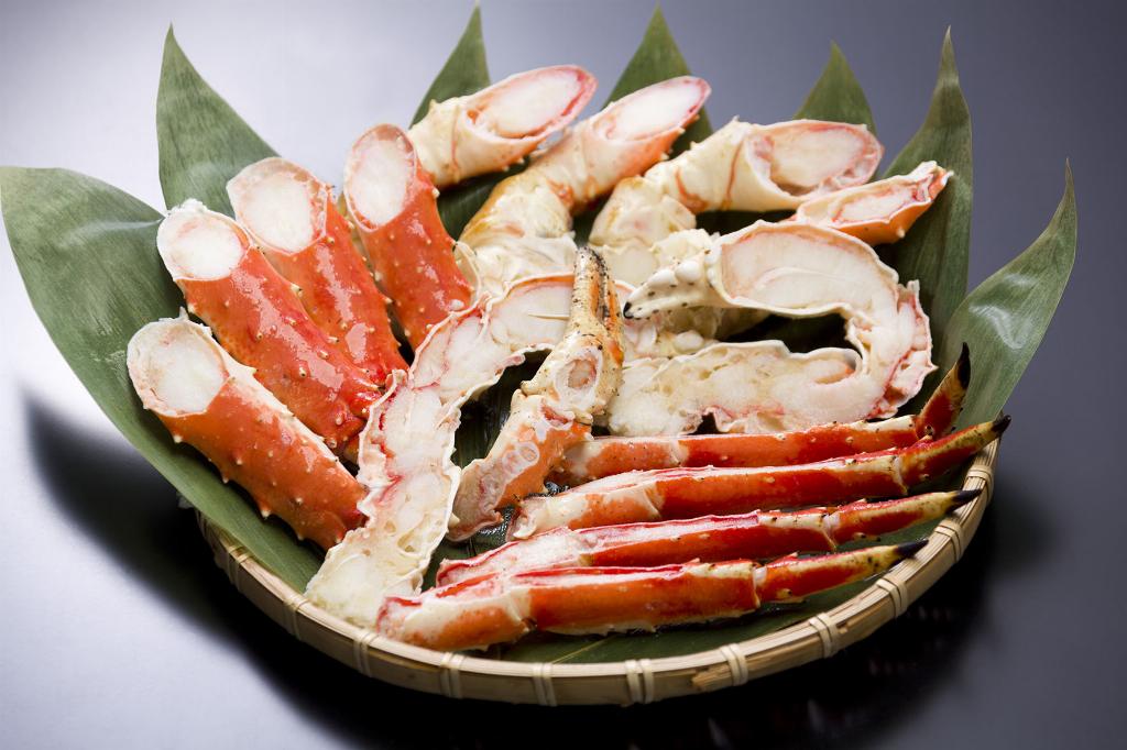 【送料込】 ボイルたらば蟹(足) 笹切りカット 約800g 【送料込】 ボイルたらば蟹(足) 笹切りカット 約800g